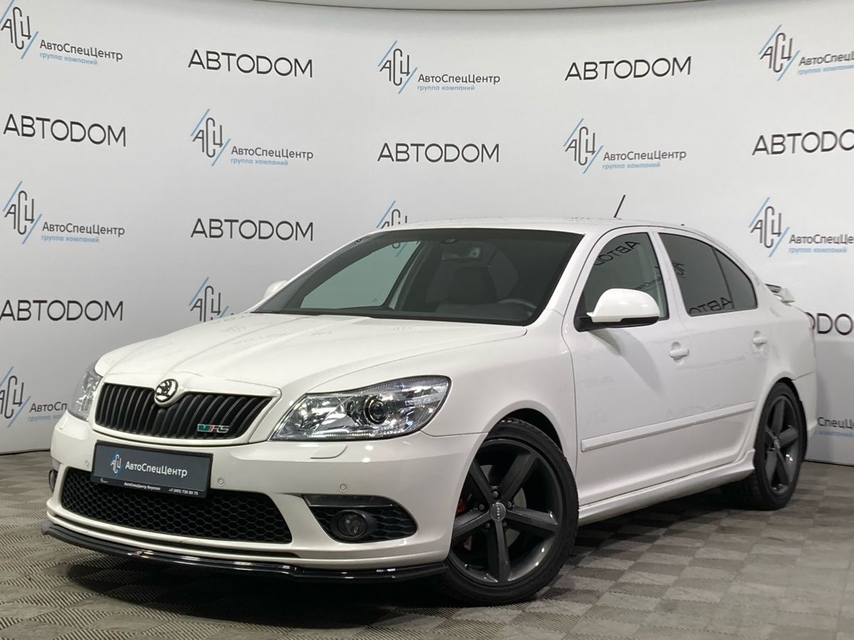 Octavia RS RS 2.0 AMT (200 л.с.)