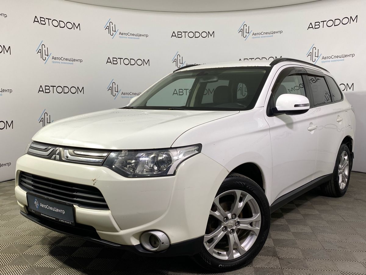 Outlander Instyle 2.0 CVT 4WD (146 л.с.)