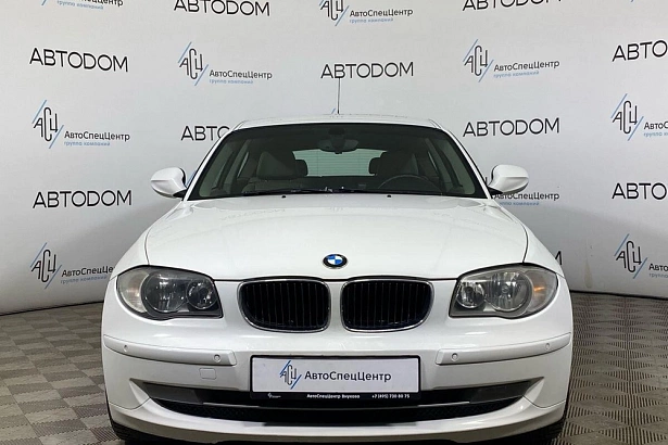 1 серии Base 118 2.0 AT (136 л.с.) фото 5