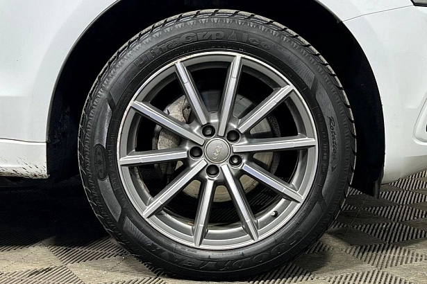 Q5 Base 2.0 AT 4WD (225 л.с.) фото 11