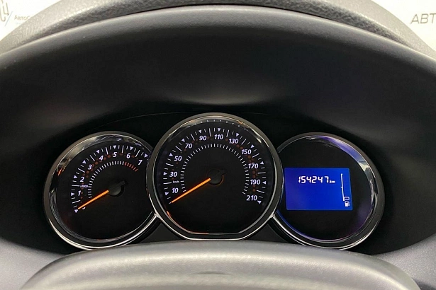 Sandero Confort 1.6 AT (102 л.с.) фото 15