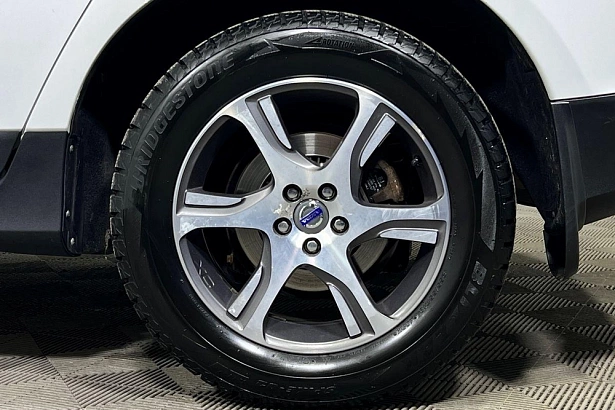 XC60 Summum 2.4d AT 4WD (163 л.с.) фото 15