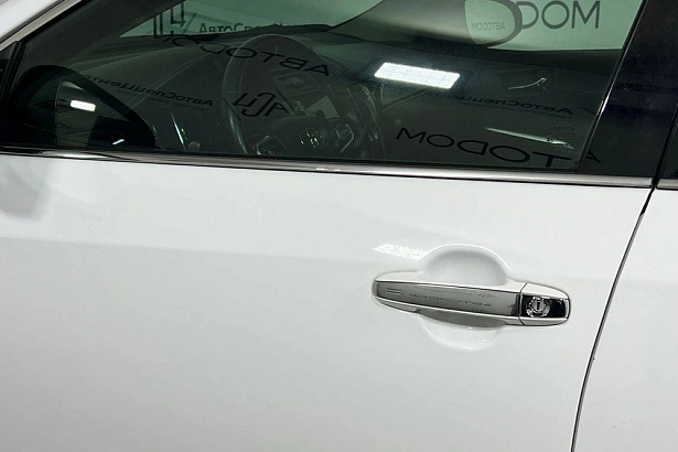 Camry Exclusive 2.5 AT (181 л.с.) фото 14