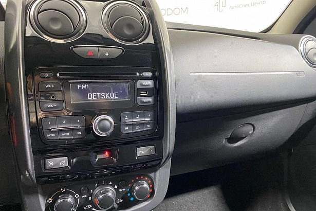 Duster Luxe Privilege 2.0 AT 4WD (143 л.с.) фото 18