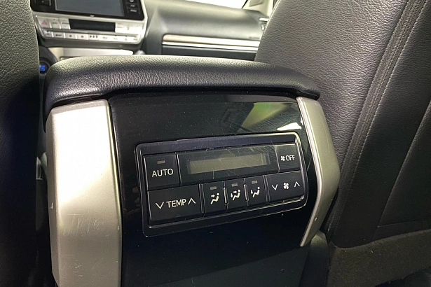 Land Cruiser Prado Base 2.8d AT 4WD (177 л.с.) фото 27