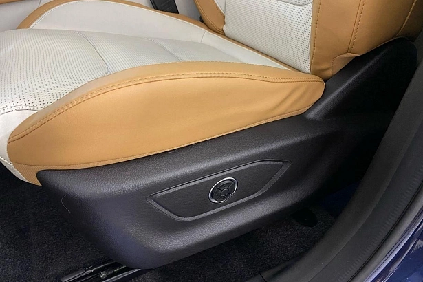 X70 PLUS Luxury 1.6 AMT (190 л.с.) фото 15