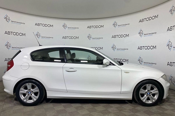 1 серии Base 118 2.0 AT (136 л.с.) фото 4