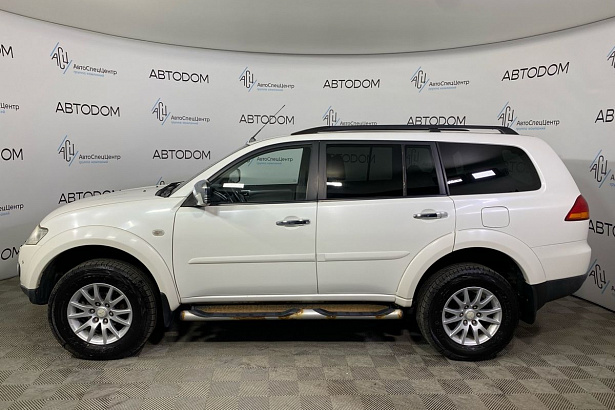 Pajero Sport Ultimate S03 2.5d AT 4WD (178 л.с.) фото 2