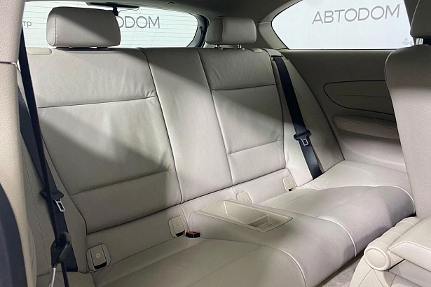 1 серии Base 118 2.0 AT (136 л.с.) фото 12