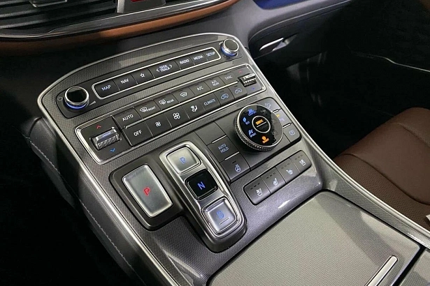 Santa Fe High-Tech + Exclusive 2.2d AMT 4WD (199 л.с.) фото 25