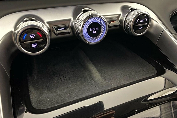 RX Prestige 2.0 AMT 4WD (249 л.с.) фото 26