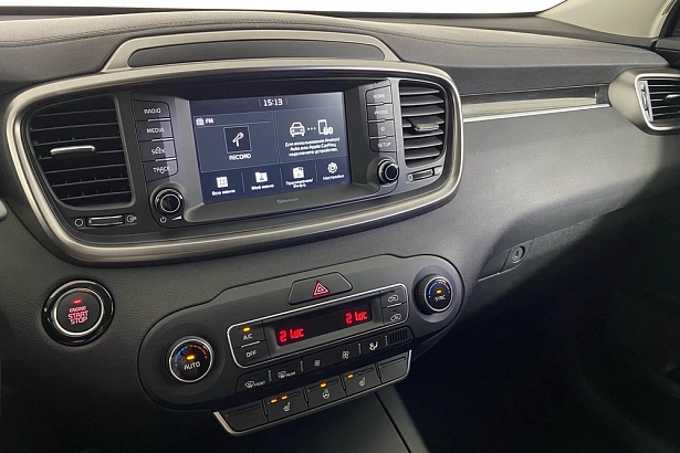 Sorento Luxe 2.2d AT 4WD (200 л.с.) фото 19