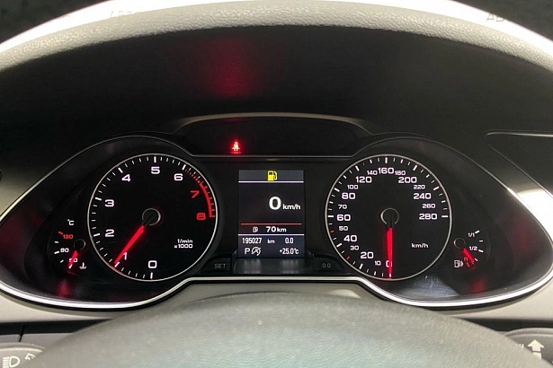 A4 Base 1.8 CVT (170 л.с.) фото 15