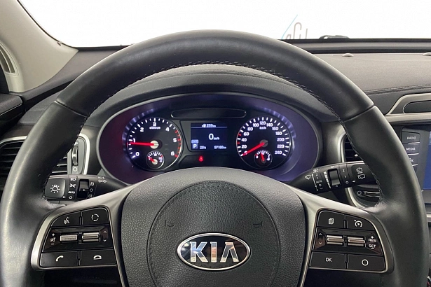 Sorento Luxe 2.2d AT 4WD (200 л.с.) фото 18