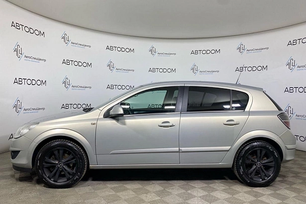 Astra Cosmo 1.6 MT (115 л.с.) фото 3