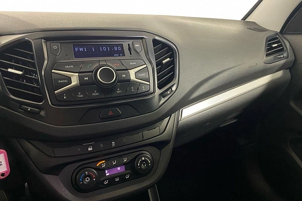 Vesta Comfort (2015-2016) 1.6 MT (106 л.с.) фото 17