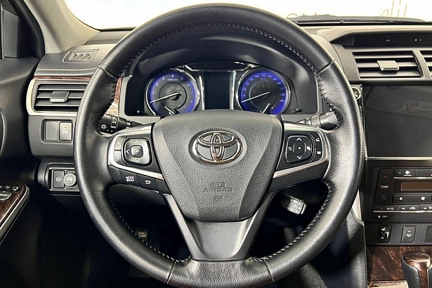 Camry Exclusive 2.5 AT (181 л.с.) фото 17