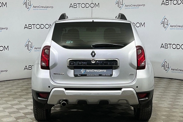 Duster Luxe Privilege 2.0 AT 4WD (143 л.с.) фото 6