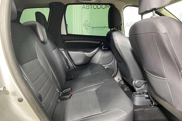 Duster Luxe Privilege 2.0 AT 4WD (143 л.с.) фото 12