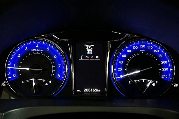 Camry Exclusive 2.5 AT (181 л.с.) фото 18