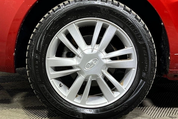 Vesta Luxe Multimedia (2016-2018) 1.8 AMT (122 л.с.) фото 13