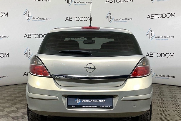 Astra Cosmo 1.6 MT (115 л.с.) фото 6