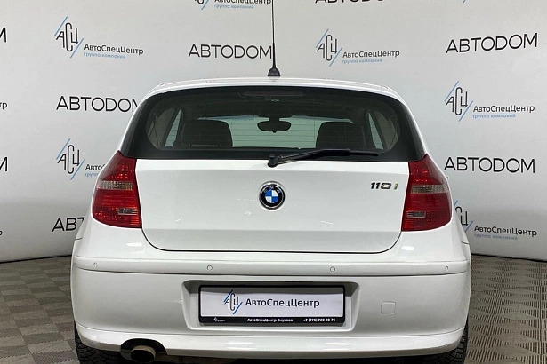 1 серии Base 118 2.0 AT (136 л.с.) фото 6