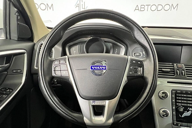XC60 Summum 2.4d AT 4WD (163 л.с.) фото 17