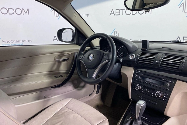 1 серии Base 118 2.0 AT (136 л.с.) фото 10