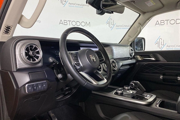 300 Premium 2.0 AT 4WD (220 л.с.) фото 9