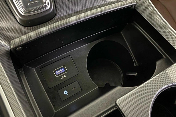 Santa Fe High-Tech + Exclusive 2.2d AMT 4WD (199 л.с.) фото 26