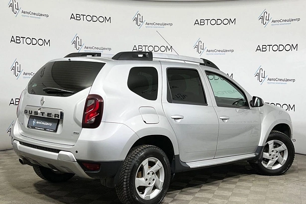 Duster Luxe Privilege 2.0 AT 4WD (143 л.с.) фото 2