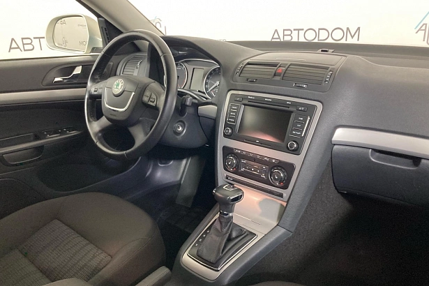 Octavia Elegance 1.8 AT (152 л.с.) фото 11