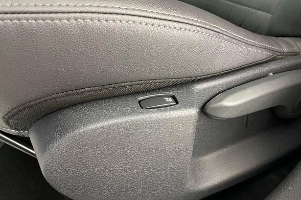 Duster Luxe Privilege 2.0 AT 4WD (143 л.с.) фото 14