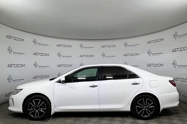 Camry Exclusive 2.5 AT (181 л.с.) фото 3