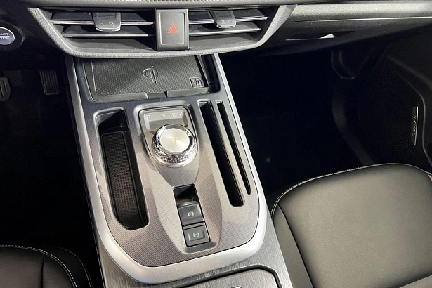 Jolion Premium 1.5 AMT (143 л.с.) фото 18