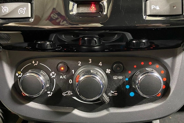 Duster Luxe Privilege 2.0 AT 4WD (143 л.с.) фото 20