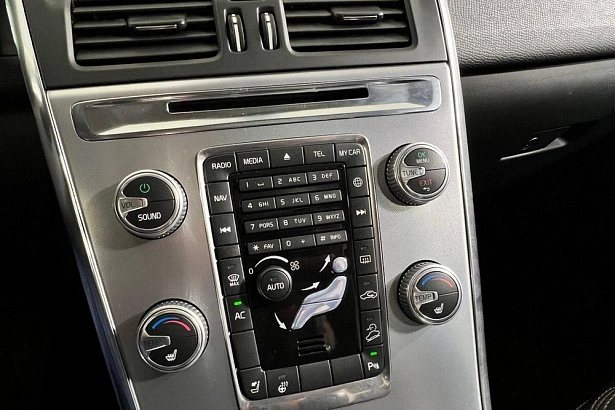 XC60 Summum 2.4d AT 4WD (163 л.с.) фото 20