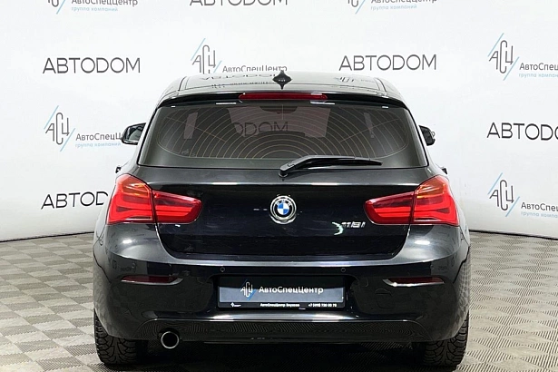 1 серии Base 118 1.5 AT (136 л.с.) фото 6