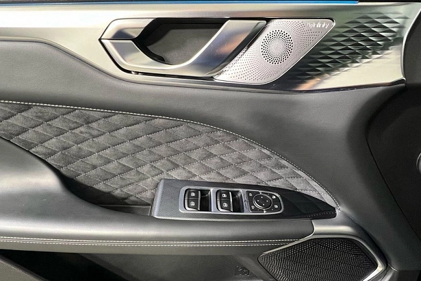 Coffee 01 Premium 2.0hyb AMT 4WD (421 л.с.) фото 18