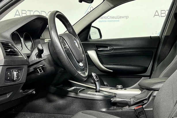 1 серии Base 118 1.5 AT (136 л.с.) фото 7