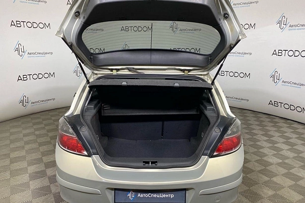 Astra Cosmo 1.6 MT (115 л.с.) фото 7