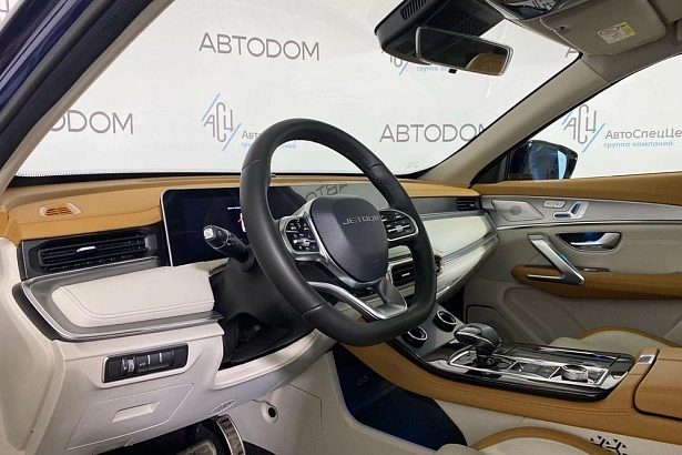 X70 PLUS Luxury 1.6 AMT (190 л.с.) фото 8