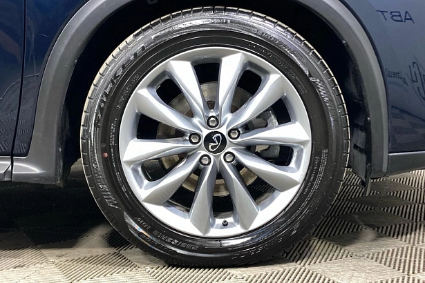 QX50 Essential 2.0 CVT 4WD (249 л.с.) фото 9