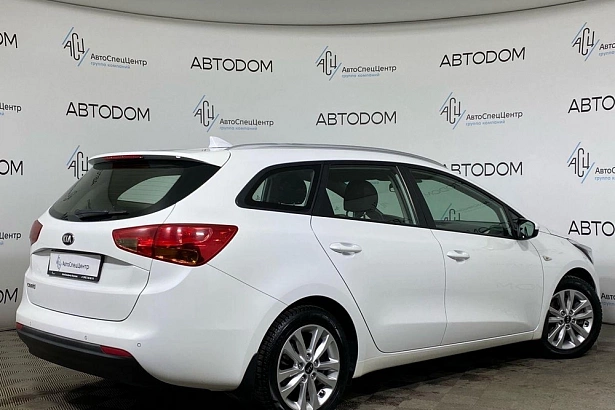 Ceed Luxe 2016 1.6 AT (130 л.с.) фото 2