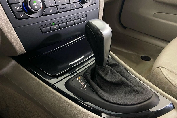 1 серии Base 118 2.0 AT (136 л.с.) фото 19