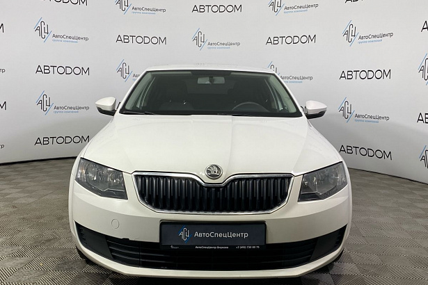 Octavia Elegance 1.2 AMT (105 л.с.) фото 3